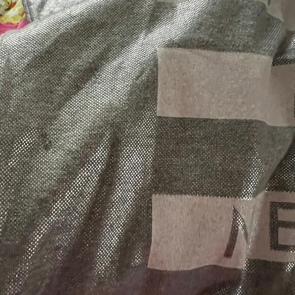 GUESS Metallic Front Logo Tank Top Sz LG Gray Jersey Scoop Neck Sleeveless - Picture 6 of 8